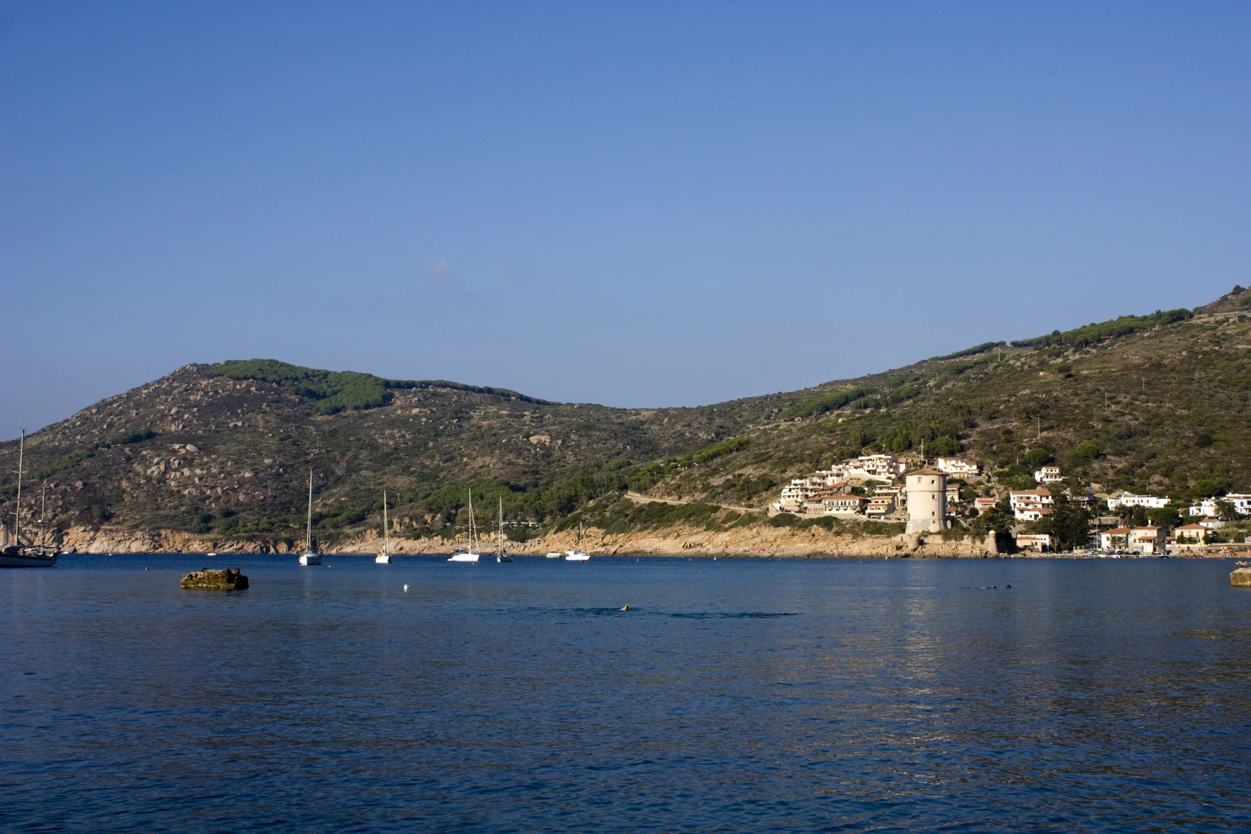 Isola del Giglio con bambini: spiagge, borghi e traghetti